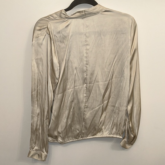 NWT Old Navy blouse - Picture 2 of 3